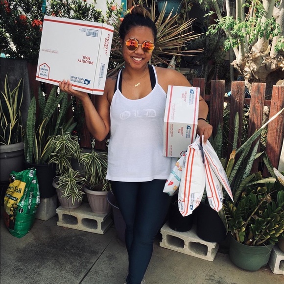 W E L C O M E 🌺 F R I E N D - Picture 2 of 7